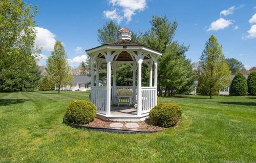 23 Village Ct, Colchester CT  06415-1043 exterior