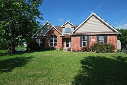313 Mustang Dr, Oswego, IL 60543-8033