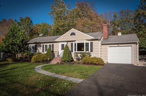 10 Overbrook Rd, Norwalk, CT 06851-3309