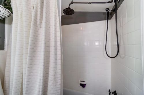 6444 Fair Oaks Ave, Cincinnati OH 45237-4544 exterior