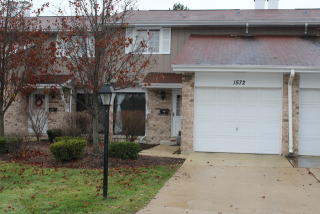 1572 Dundee Dr, Wheaton, IL 60189-7703