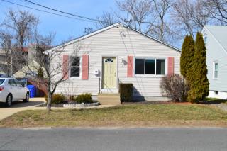 50 Lake St, Pawtucket, RI 02860-4525