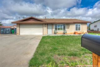 130 12th St, Beaumont, CA 92223-1625