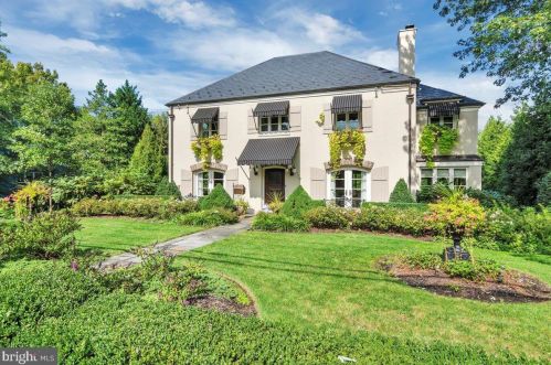 145 Winding Way, Tavistock, NJ 08033-3608