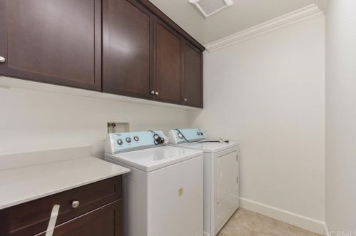 186 Pathway, Irvine CA  92618-8846 exterior