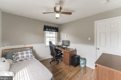 74 Wolf Dr, Trenton NJ 08610-1125 exterior