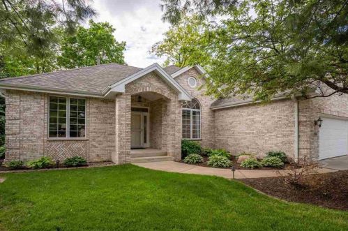 1984 Grandchester Pl, Rockford, IL 61107-2715