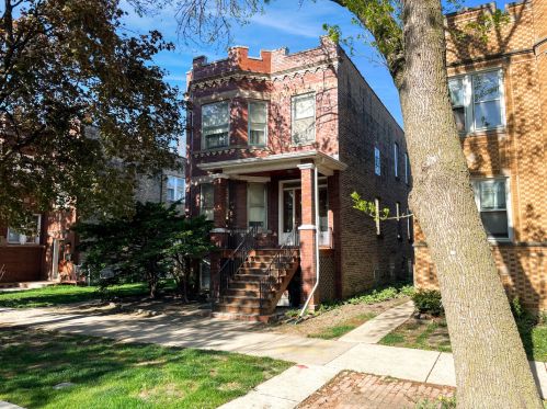 3840 Bernard St, Chicago, IL 60618-3214