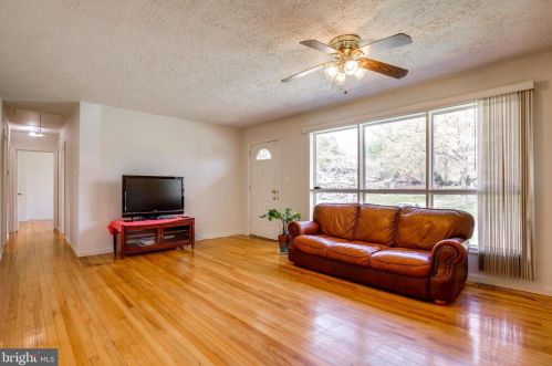 7321 Lamar Dr, Springfield VA  exterior