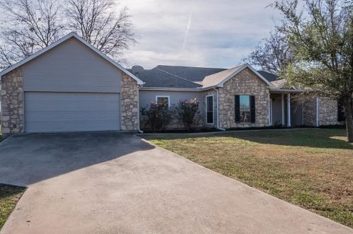 1700 Hearn Ln, Van Alstyne, TX 75495-8170