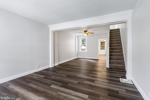 228 Pine St, Lancaster PA  17603-3435 exterior