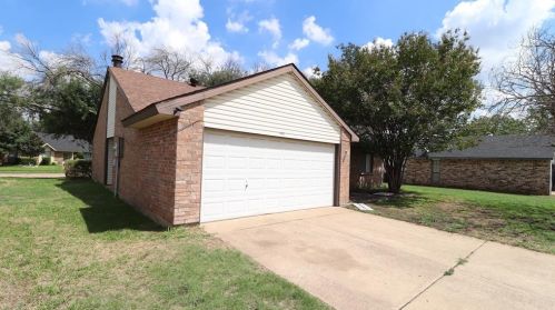 441 Rainier St, Cedar Hill TX 75104-2868 exterior