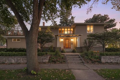3201 Calhoun Pkwy, Minneapolis MN  55408-3311 exterior