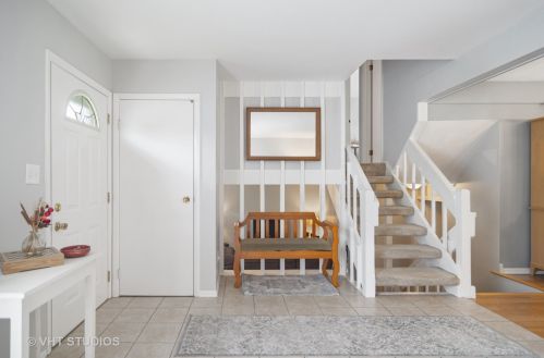 786 Northampton Dr, Bull Valley, IL 60014-7833