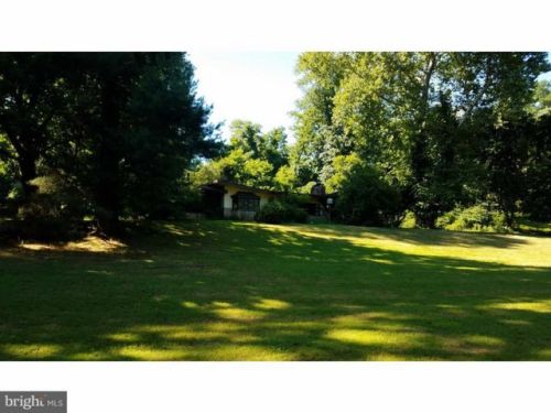 260 Upper Fry Rd, Trenton NJ  08628-2719 exterior