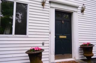 141 Davis Ave, Greenwich CT  06830-6319 exterior