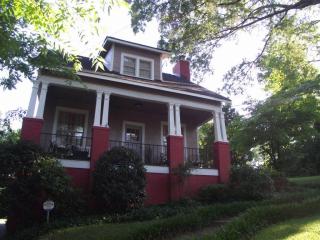 3126 Rockmeade Dr, Chattanooga, TN 37411-4117