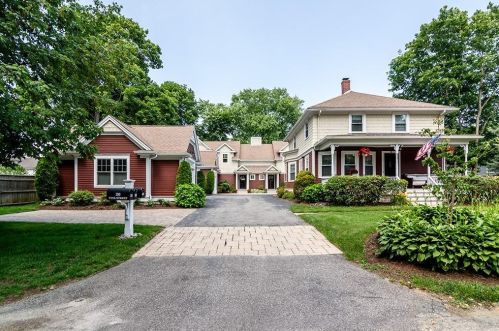 30 Vine St, Warwick, RI 02818-3640