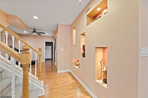 53 Winding Way, Princeton NJ  08540-8809 exterior