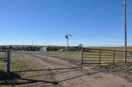 24244 Long Valley Rd, Wanamaker, SD 57560
