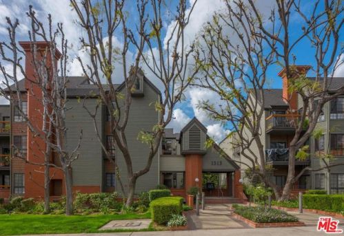 1313 Valley View Rd, Glendale CA  91202-1753 exterior