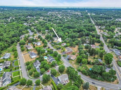 232 Cold Indian Spg Rd, Tinton Falls NJ 07712-3224 exterior