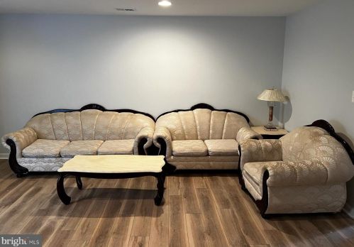 8901 Song Sparrow Dr, Gainesville, VA 20155-5844