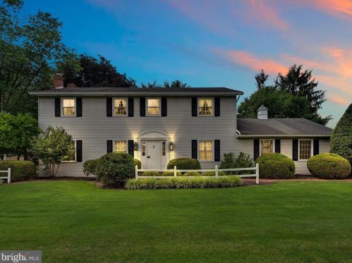 2007 Dorwood Dr, York, PA 17315-3627