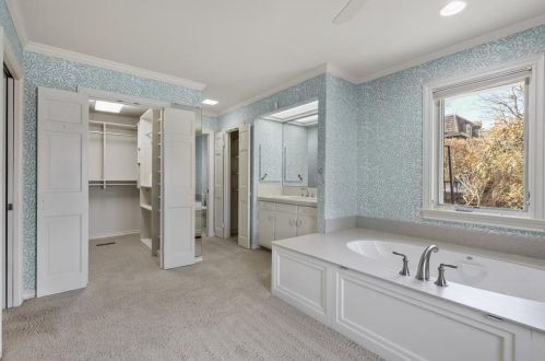 3819 Cabeza De Vaca Cir, Irving TX  75062-3841 exterior
