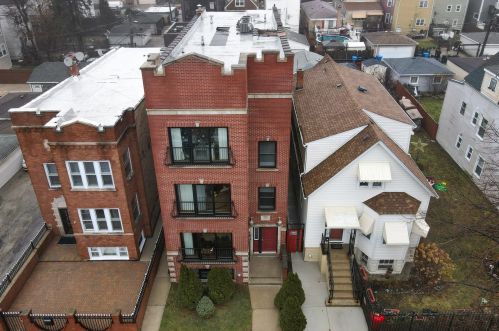 2741 Drake Ave, Chicago, IL 60647-1234