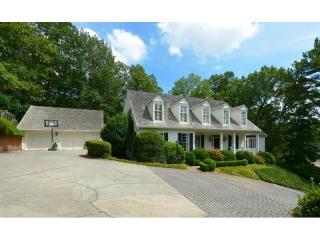 2 Albemarle Dr, Atlanta, GA 30327-1856