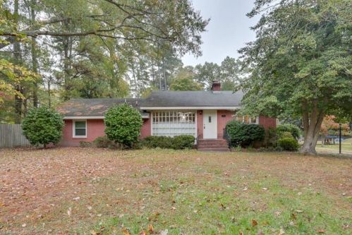 202 Nelson District Rd, Yorktown, VA 23692-4650