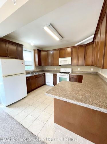 431 Ml Pond Way, Tinton Falls NJ 07724-2477 exterior