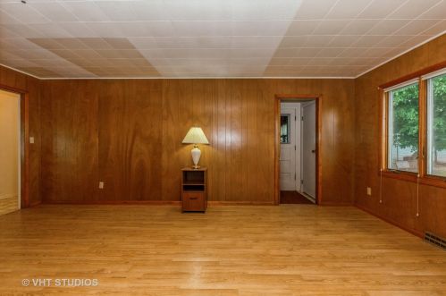 15354 Plank Rd, Sycamore IL  60178-8743 exterior