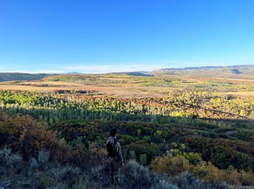 21900 Middle Creek Rd, Oak Creek CO 80467-9727 exterior