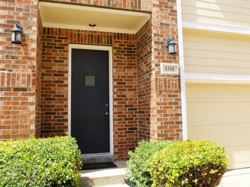 6106 Portrush Dr, Fort Worth TX  76116-7418 exterior