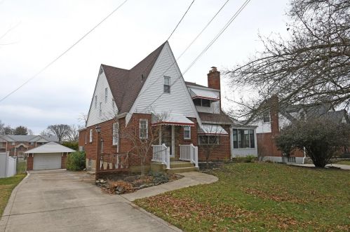 5722 Haubner Rd, Cincinnati, OH 45247-6931