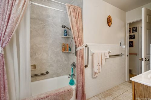 3327 Grand Ave, Englewood CO 80110-6319 exterior