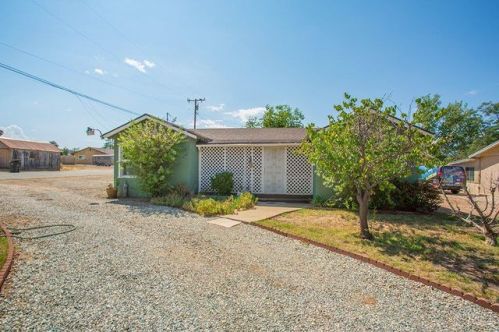 247 County Line Rd, Calimesa, CA 92320-1314