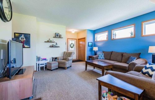 8025 Benjamin St, Minneapolis, MN 55432-2196