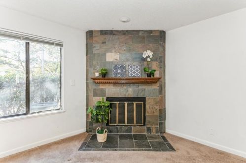 33 Finch Trl, Atlanta GA  30308-2418 exterior