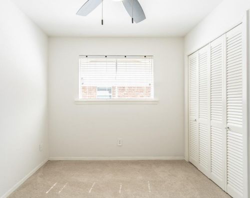 1705 Glen Alta Dr, Irving TX  75061-2306 exterior