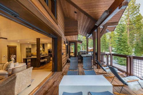 8208 Valhalla Dr, Truckee CA  96161-4297 exterior