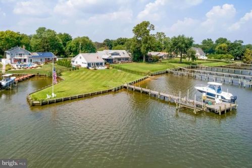 8111 Ventnor Rd, Riviera Beach, MD 21122-5728