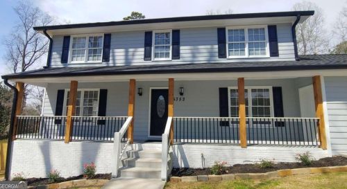 5352 Deep Springs Dr, Stone Mountain, GA 30087-3628
