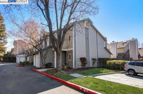 3891 Vine St, Pleasanton, CA 94566-6784