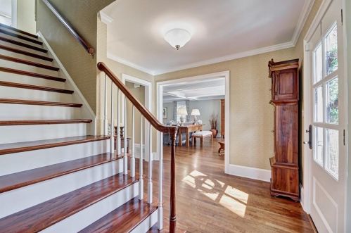 7000 Hunters Br Dr, Atlanta GA  30328-1718 exterior