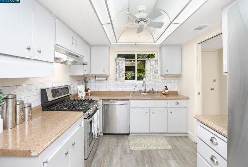1025 Stimel Dr, Concord CA  94518-3948 exterior