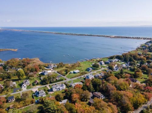 144 Beach Rd, Charlestown, RI 02813-1504