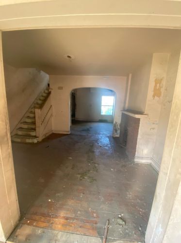 408 Jackson St, Gary, IN 46402-1142